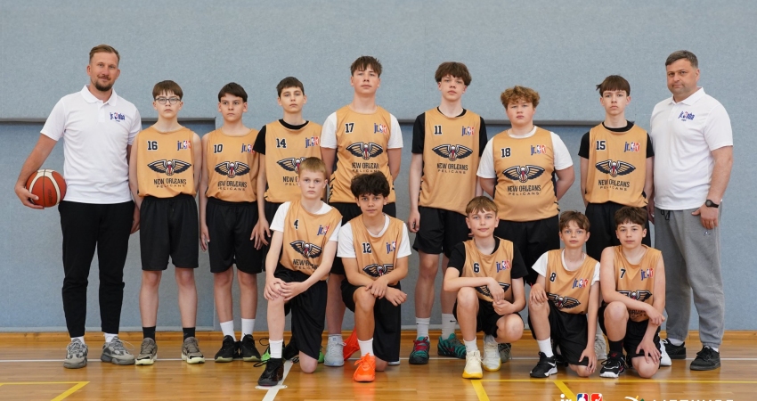 2013 m. gimusių vaikų (U13) krepšinio grupė, dalyv...